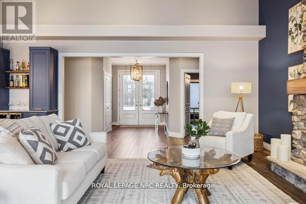 880 Metler Road, Pelham, Ontario  L0S 1C0 - Photo 13 - X12443725