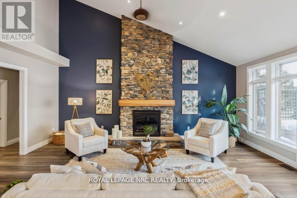 880 Metler Road, Pelham, Ontario  L0S 1C0 - Photo 12 - X12443725