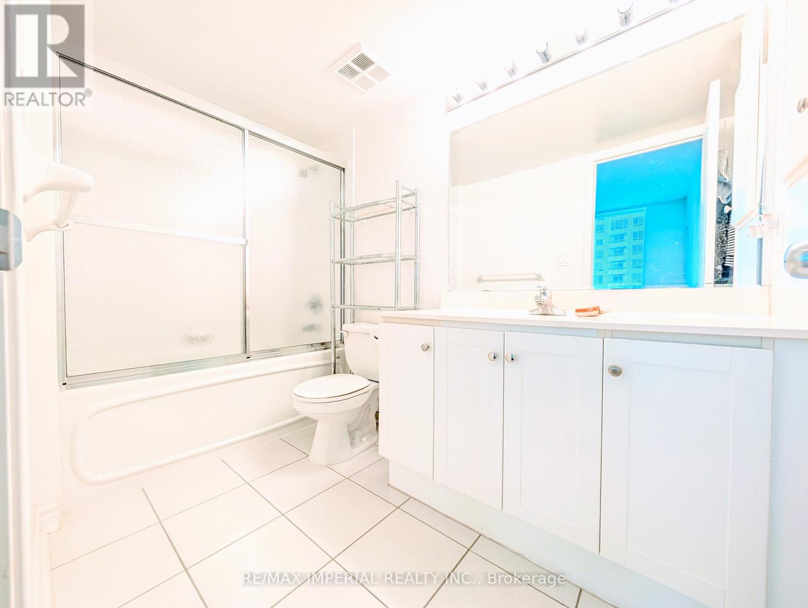 1906 - 8 Rean Drive, Toronto, Ontario  M2K 3B9 - Photo 29 - C12417625
