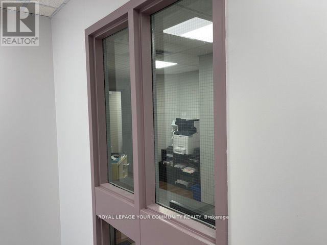 301 - 107 Holland Street E, Bradford West Gwillimbury, Ontario  L9N 1C3 - Photo 5 - N12411751