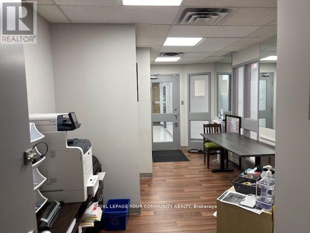 301 - 107 Holland Street E, Bradford West Gwillimbury, Ontario  L9N 1C3 - Photo 7 - N12411751