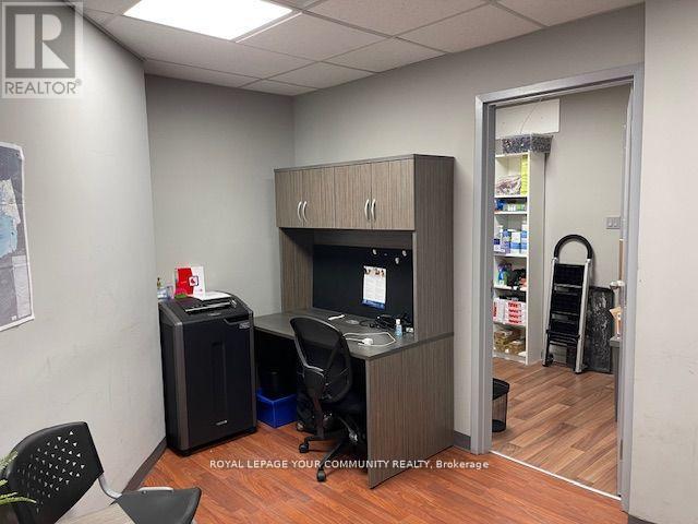 301 - 107 Holland Street E, Bradford West Gwillimbury, Ontario  L9N 1C3 - Photo 9 - N12411751