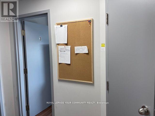 301 - 107 Holland Street E, Bradford West Gwillimbury, Ontario  L9N 1C3 - Photo 13 - N12411751