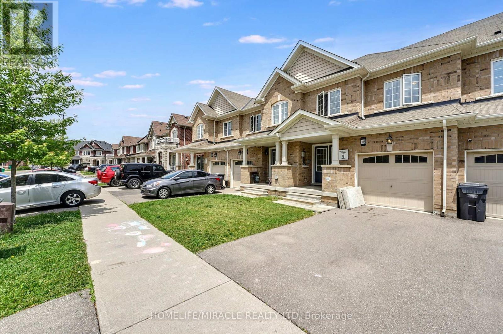 108 Golden Springs Drive, Brampton, Ontario  L7A 4N7 - Photo 2 - W12291563