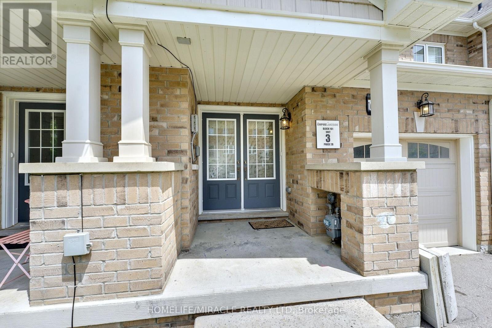 108 Golden Springs Drive, Brampton, Ontario  L7A 4N7 - Photo 3 - W12291563