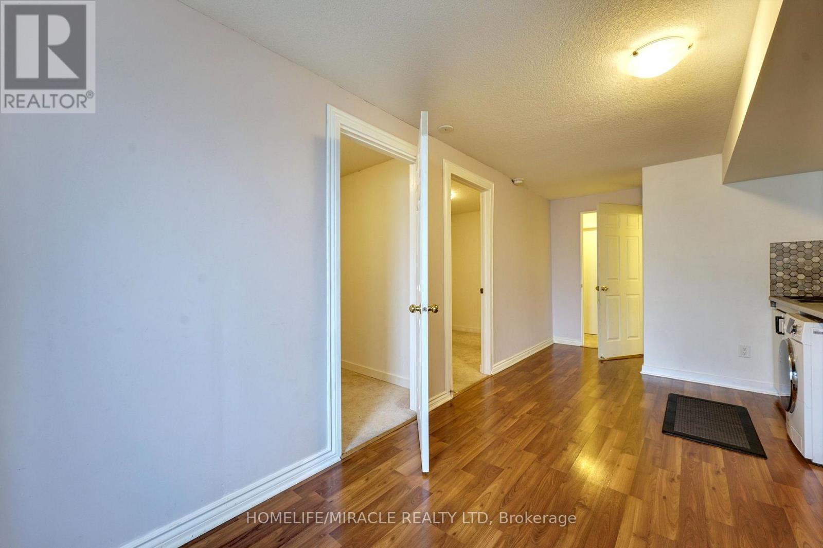 108 Golden Springs Drive, Brampton, Ontario  L7A 4N7 - Photo 36 - W12291563