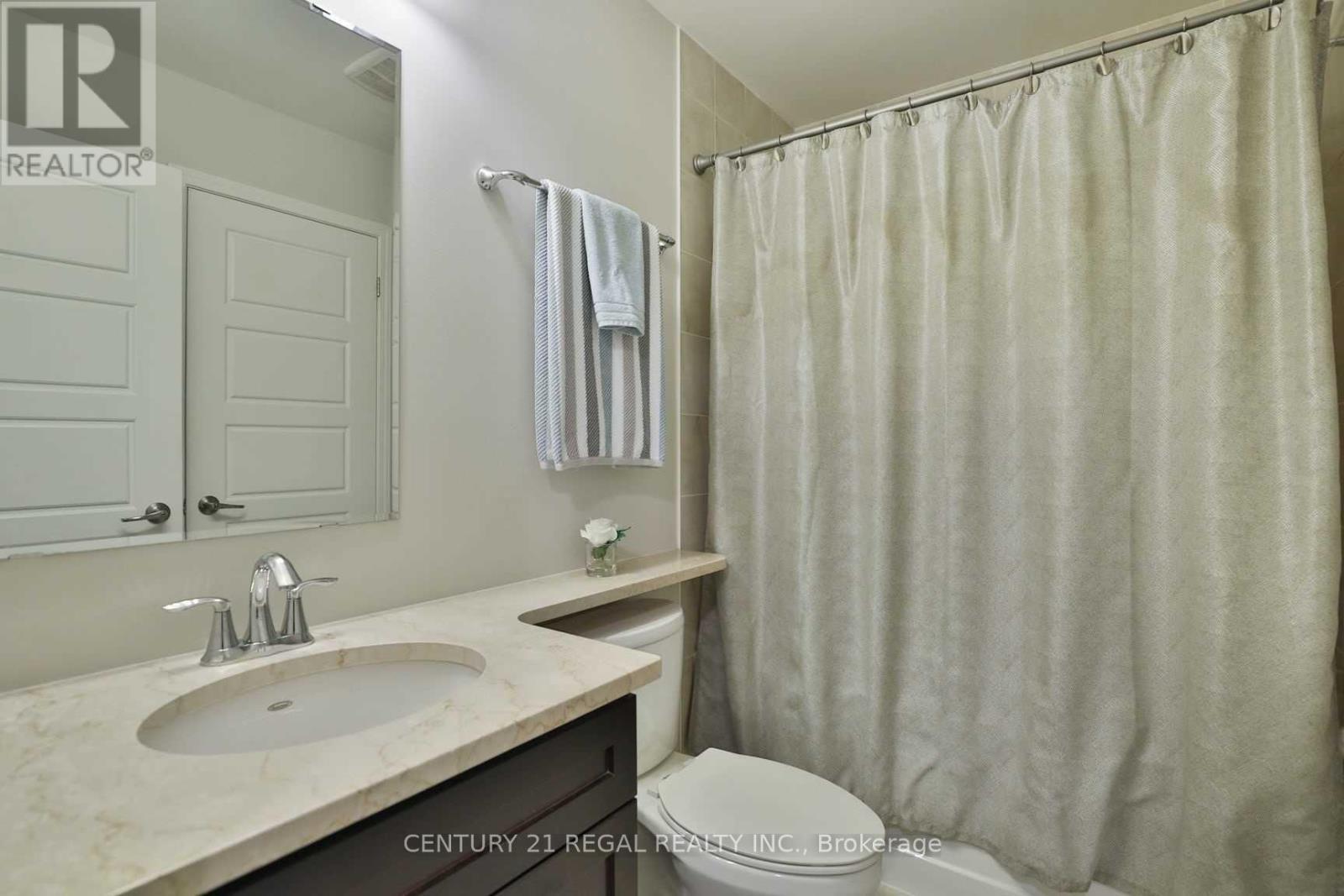 3089 Harbell Gate, Oakville, Ontario  L6M 0Z5 - Photo 16 - W12481107