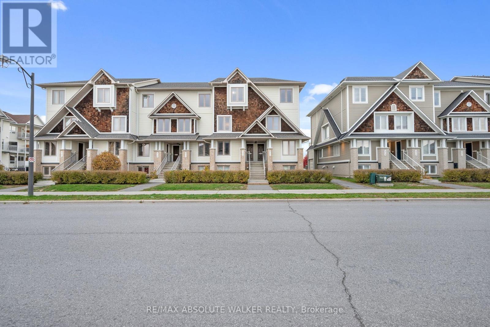 53 - 418 Harvest Valley Avenue, Ottawa, Ontario  K4A 0V6 - Photo 2 - X12481500