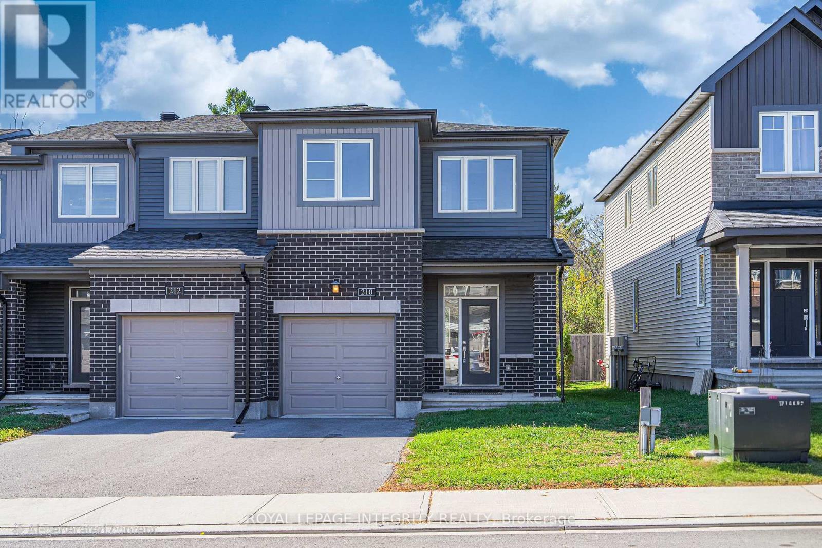 210 GEYSER PLACE, Ottawa, Ontario