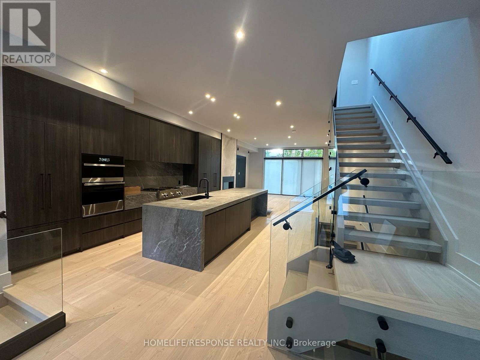 46b Lunness Road, Toronto, Ontario  M8W 4M4 - Photo 2 - W12481379