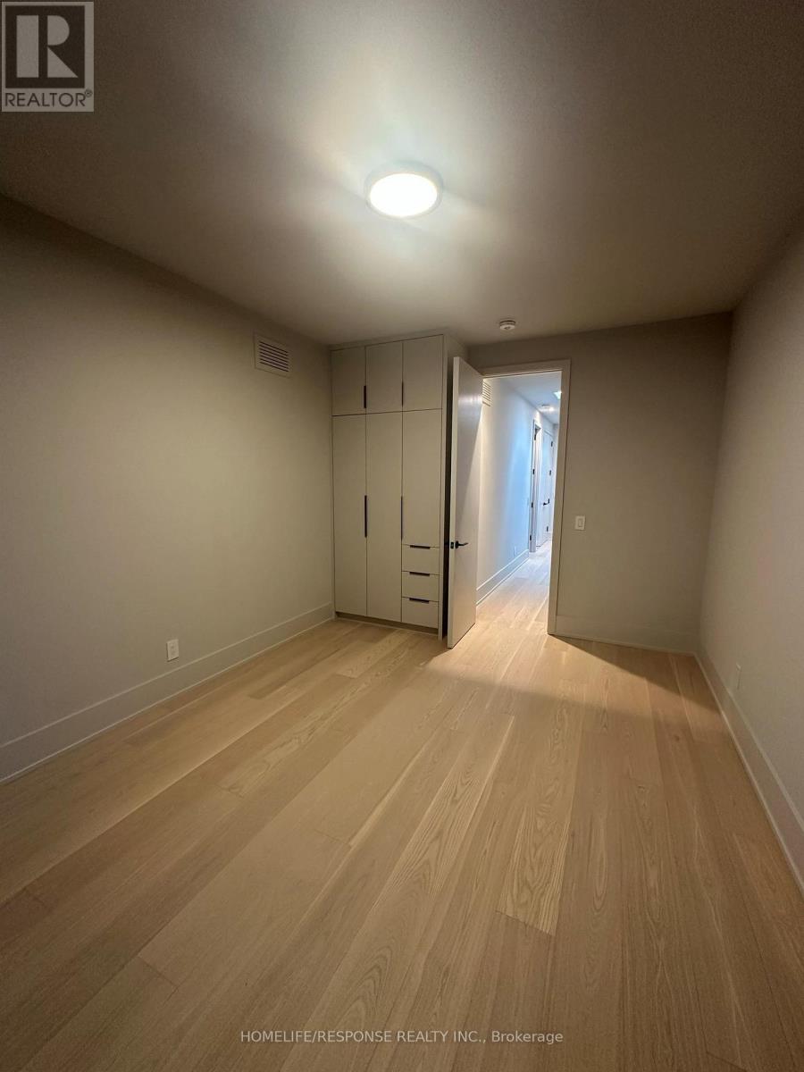 46b Lunness Road, Toronto, Ontario  M8W 4M4 - Photo 9 - W12481379