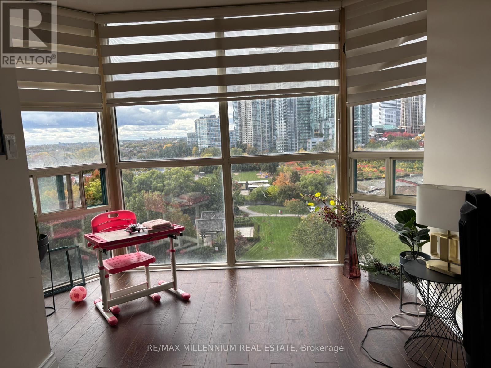 #1108 - 285 Enfield Place, Mississauga, Ontario  L5B 3Y6 - Photo 12 - W12481407