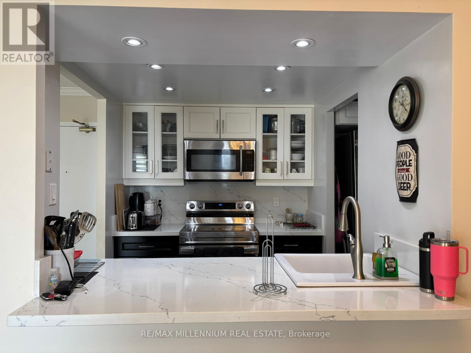 #1108 - 285 Enfield Place, Mississauga, Ontario  L5B 3Y6 - Photo 2 - W12481407