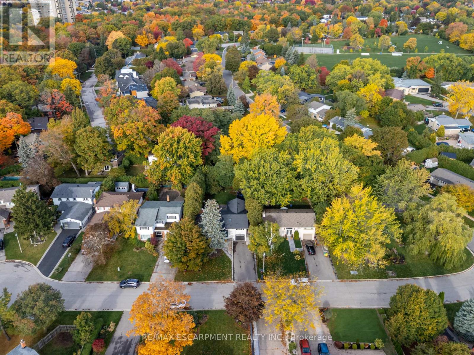 1220 Lambeth Road, Oakville, Ontario  L6H 2C8 - Photo 1 - W12481412