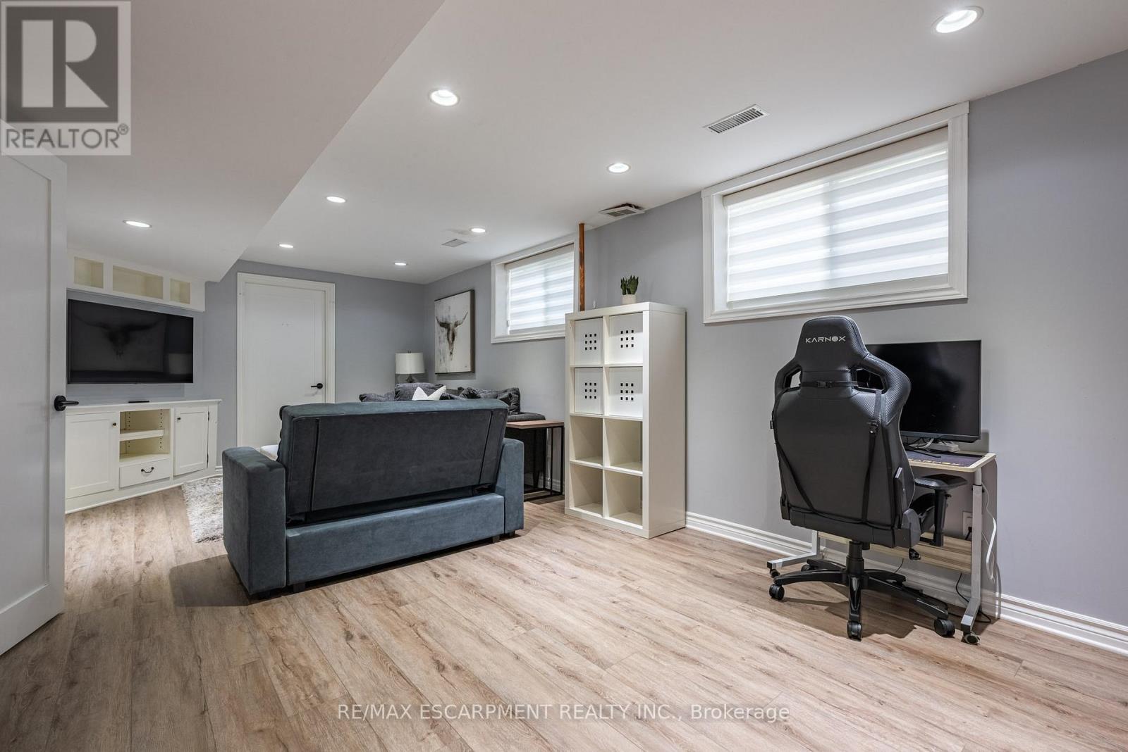 1220 Lambeth Road, Oakville, Ontario  L6H 2C8 - Photo 33 - W12481412