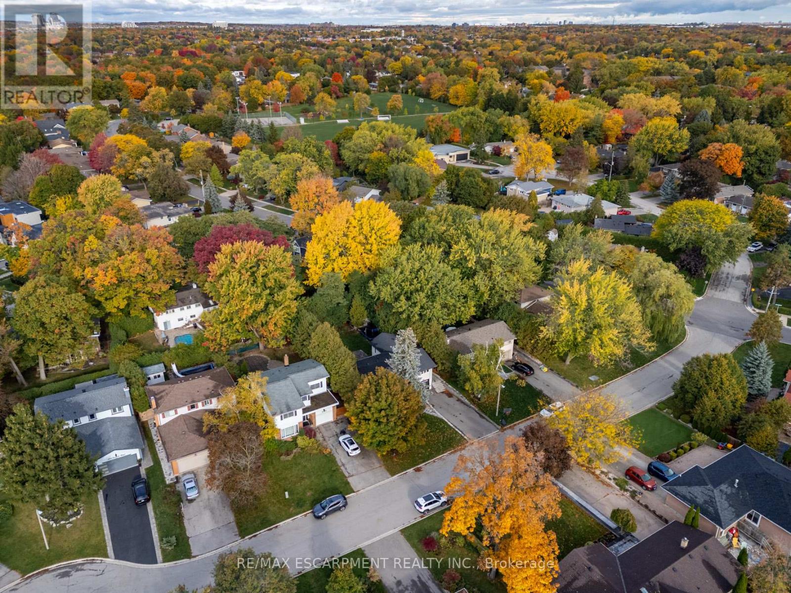 1220 Lambeth Road, Oakville, Ontario  L6H 2C8 - Photo 47 - W12481412
