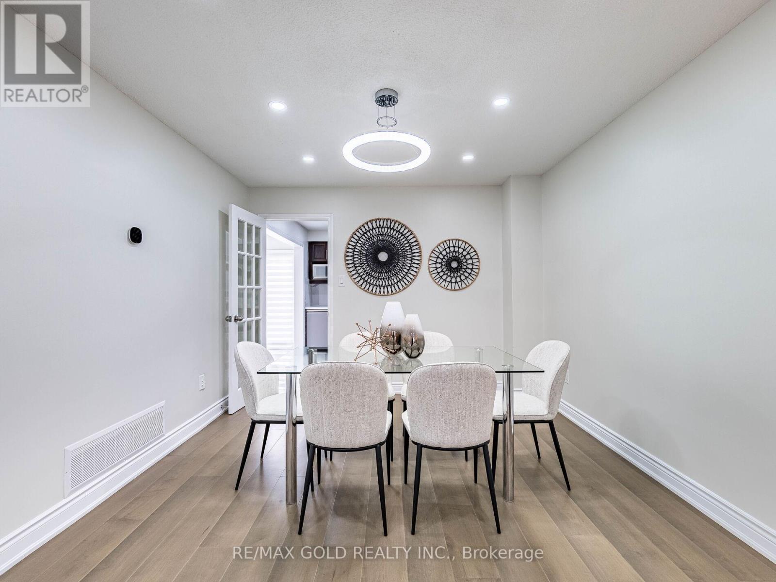 3 Hawkway Court, Brampton, Ontario  L6Y 4K7 - Photo 13 - W12481417