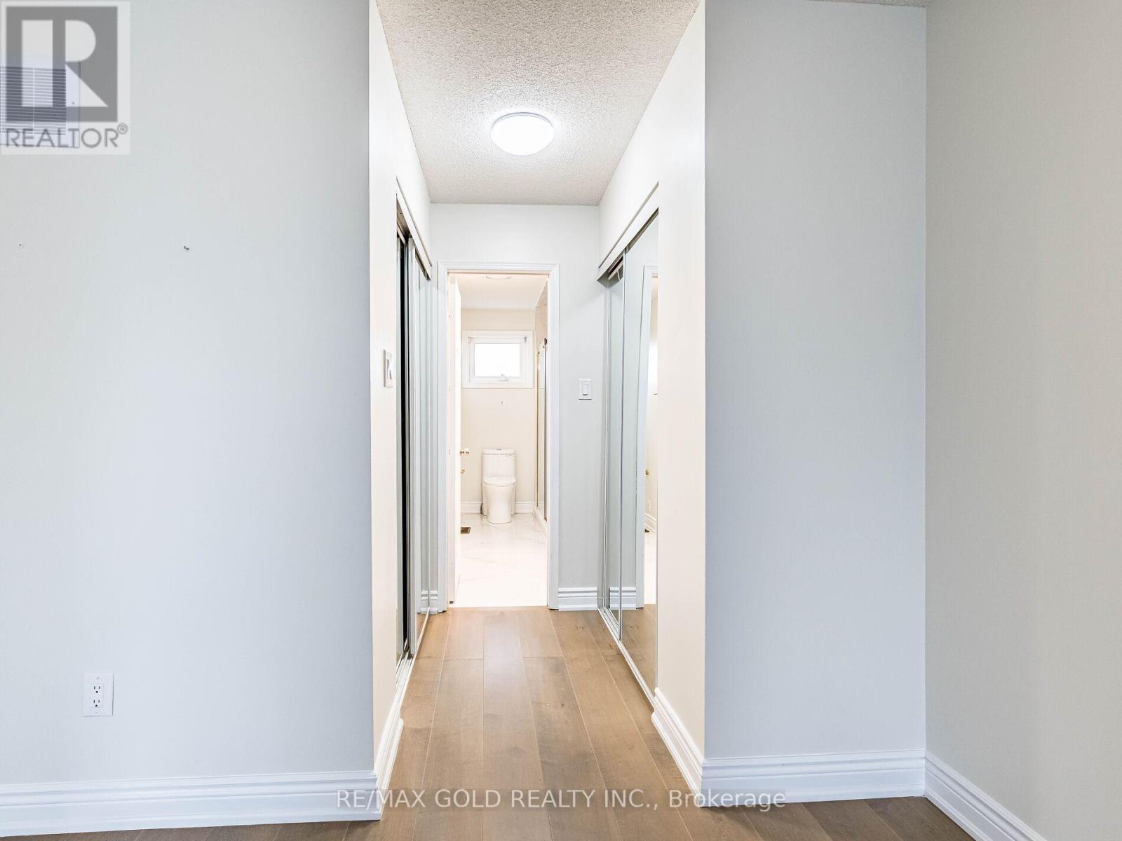 3 Hawkway Court, Brampton, Ontario  L6Y 4K7 - Photo 25 - W12481417