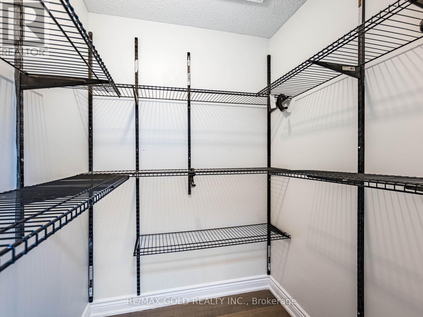 3 Hawkway Court, Brampton, Ontario  L6Y 4K7 - Photo 26 - W12481417