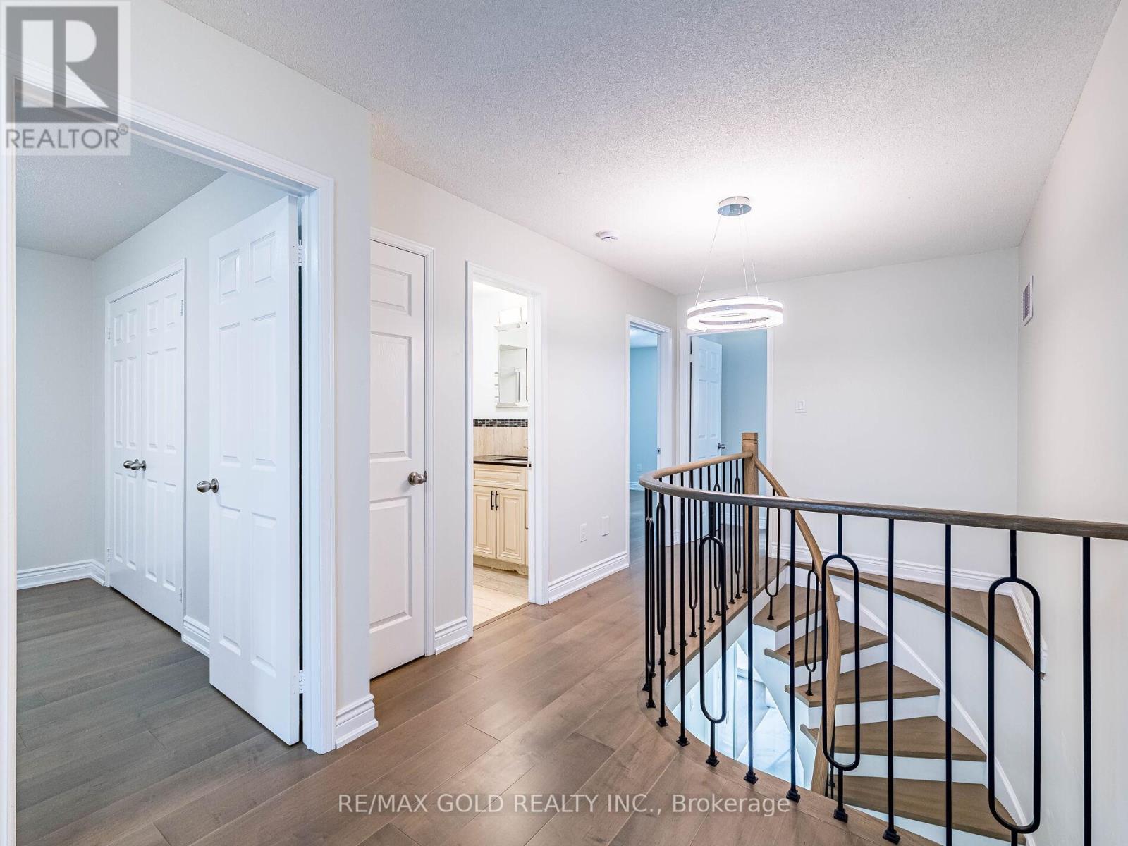 3 Hawkway Court, Brampton, Ontario  L6Y 4K7 - Photo 28 - W12481417