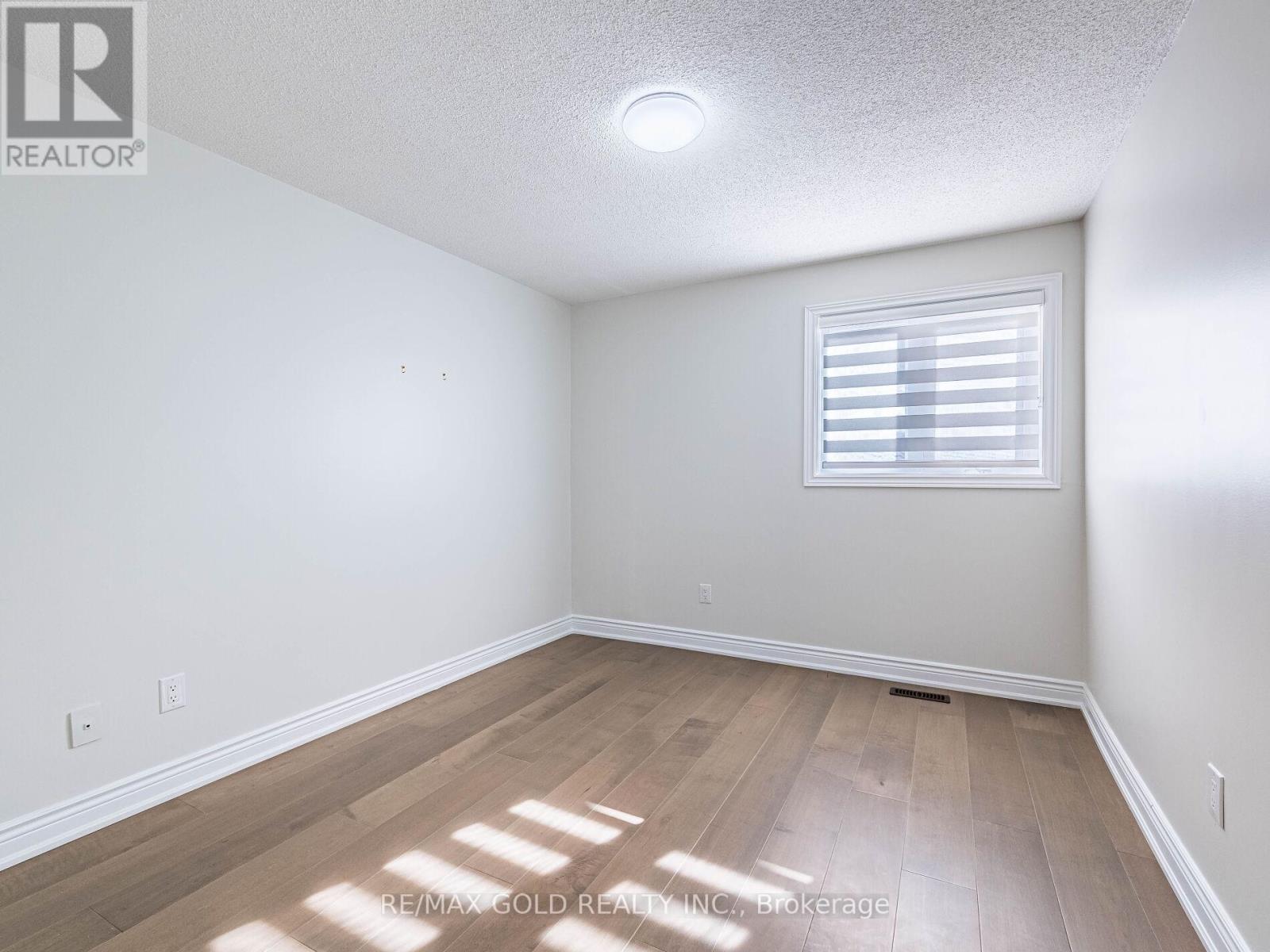 3 Hawkway Court, Brampton, Ontario  L6Y 4K7 - Photo 31 - W12481417