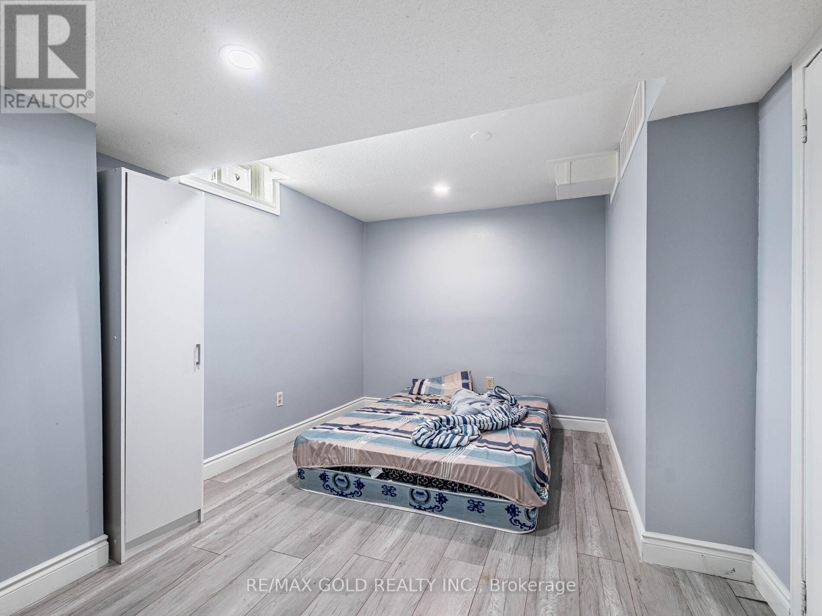 3 Hawkway Court, Brampton, Ontario  L6Y 4K7 - Photo 39 - W12481417
