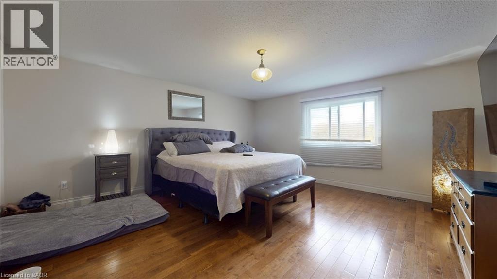 16 Mollison Court, Guelph, Ontario  N1C 1A7 - Photo 17 - 40782032