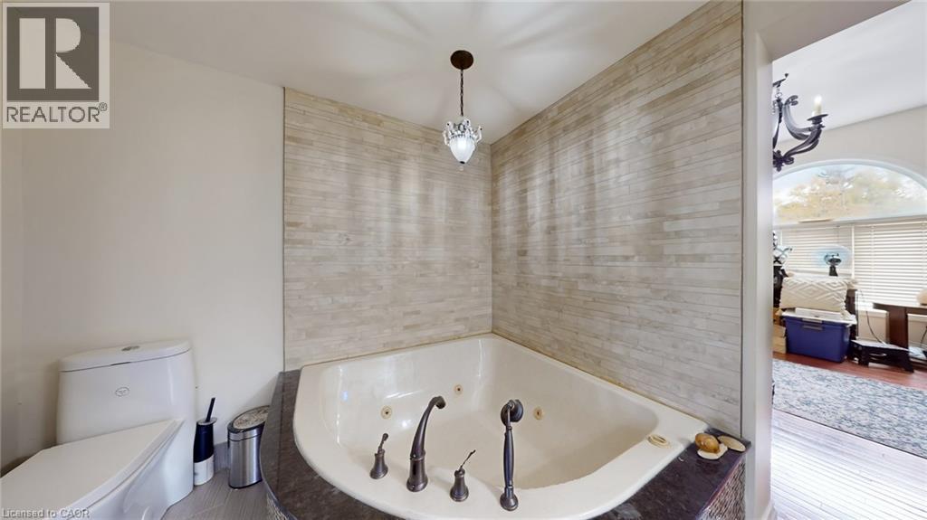 16 Mollison Court, Guelph, Ontario  N1C 1A7 - Photo 21 - 40782032