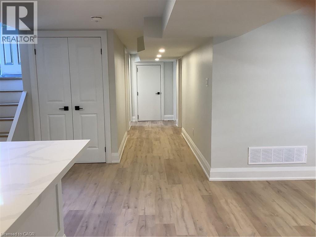 93 Purdy Crescent Unit# 2 - Lower, Hamilton, Ontario  L9A 3B5 - Photo 6 - 40780772
