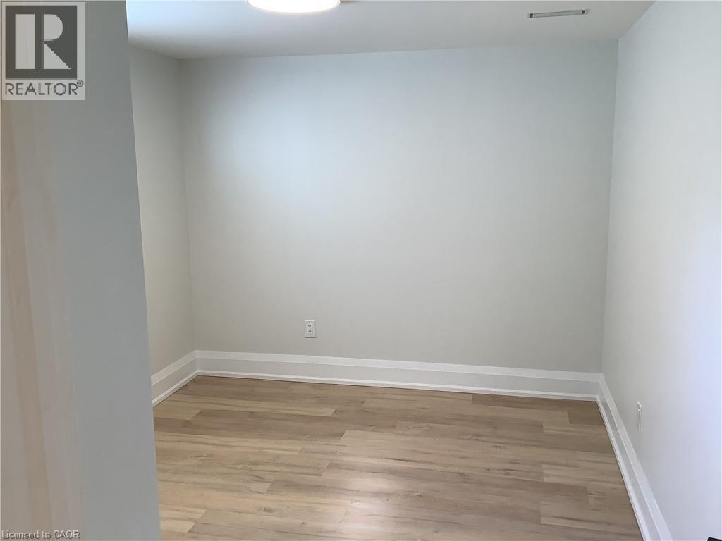 93 Purdy Crescent Unit# 2 - Lower, Hamilton, Ontario  L9A 3B5 - Photo 7 - 40780772