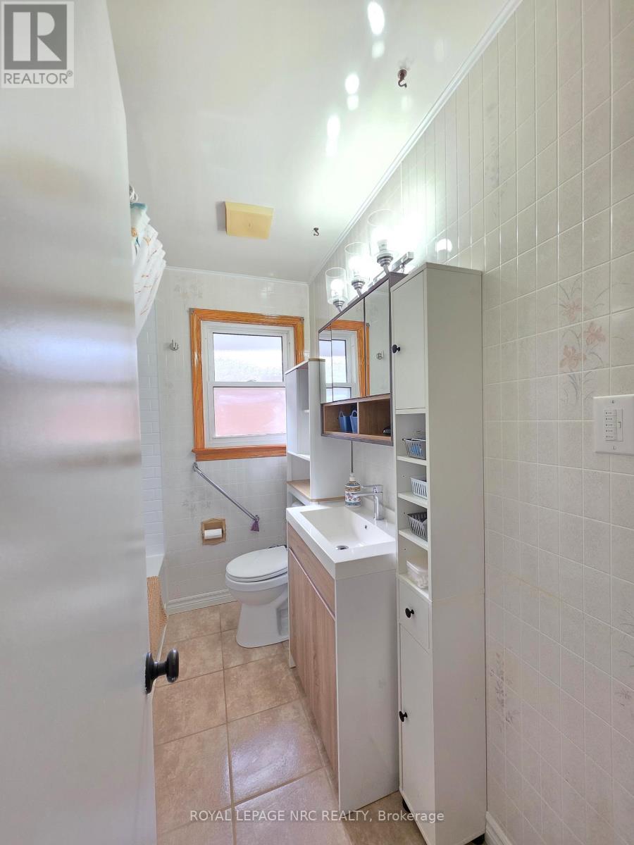 141 Mercury Avenue, Port Colborne, Ontario  L3K 2C8 - Photo 18 - X12481459