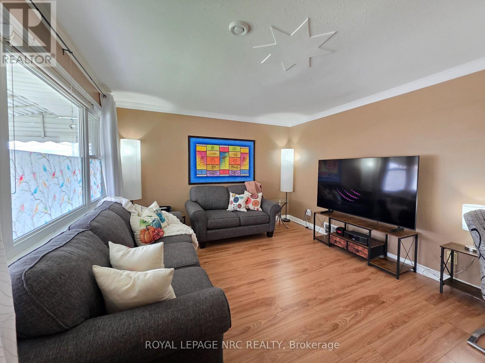 141 Mercury Avenue, Port Colborne, Ontario  L3K 2C8 - Photo 5 - X12481459