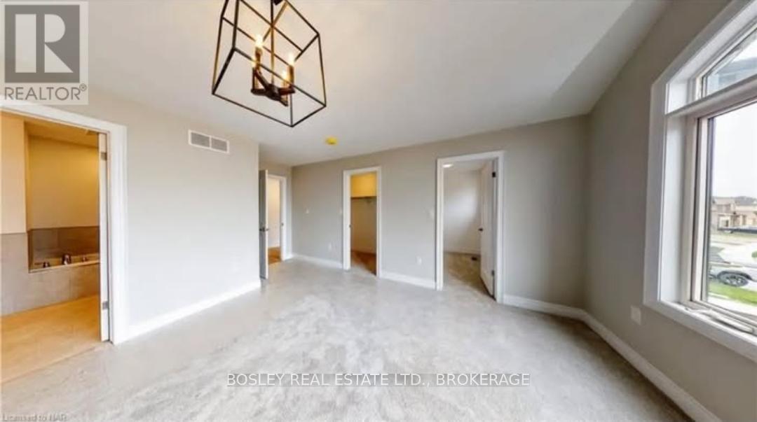 12 Spring Crest Way, Thorold, Ontario  L2V 0J8 - Photo 7 - X12481508