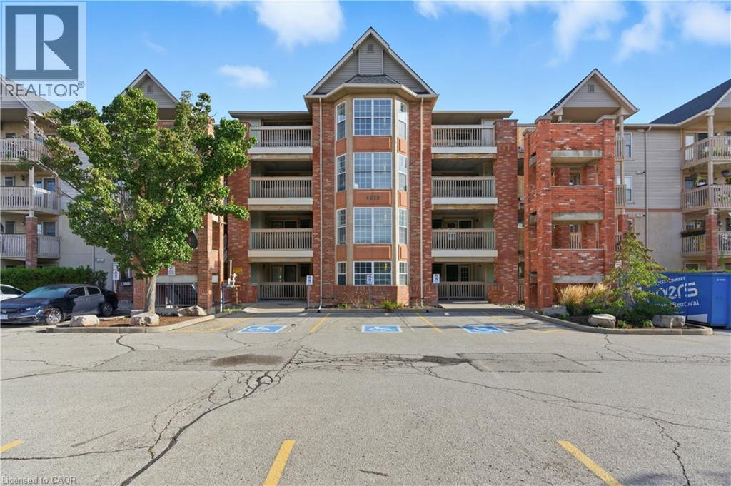 4013 Kilmer Drive Unit# 201, Burlington, Ontario  L7M 4M3 - Photo 2 - 40782135