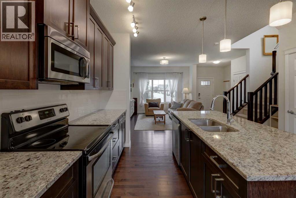 149 Hillcrest Avenue, Airdrie, Alberta  T4B 4C8 - Photo 8 - A2243702