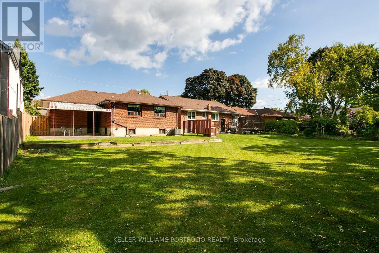 106 Botfield Avenue, Toronto, Ontario  M9B 4E5 - Photo 35 - W12475974