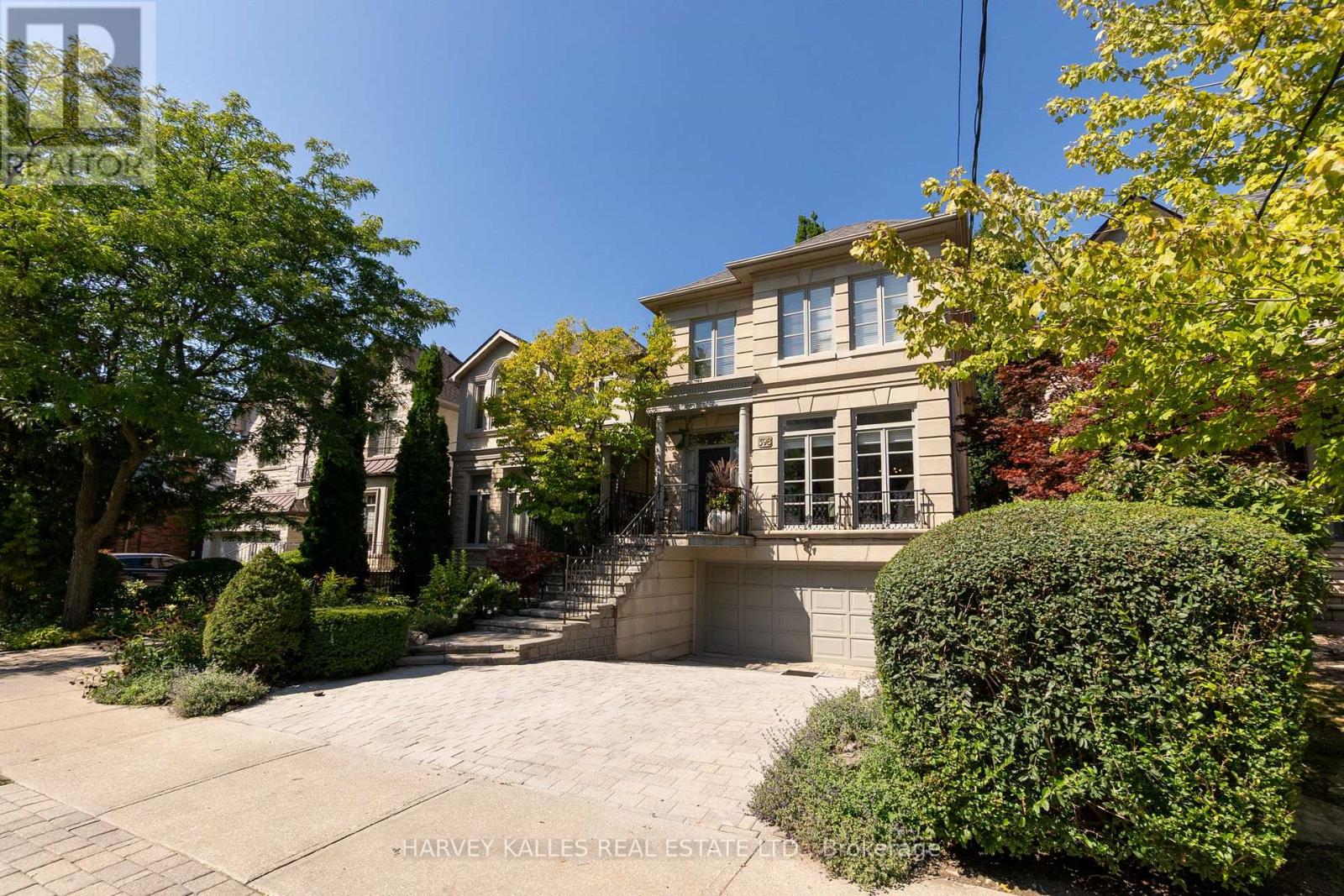 398 Bedford Park, Toronto, Ontario  M5M 1J8 - Photo 2 - C12405310