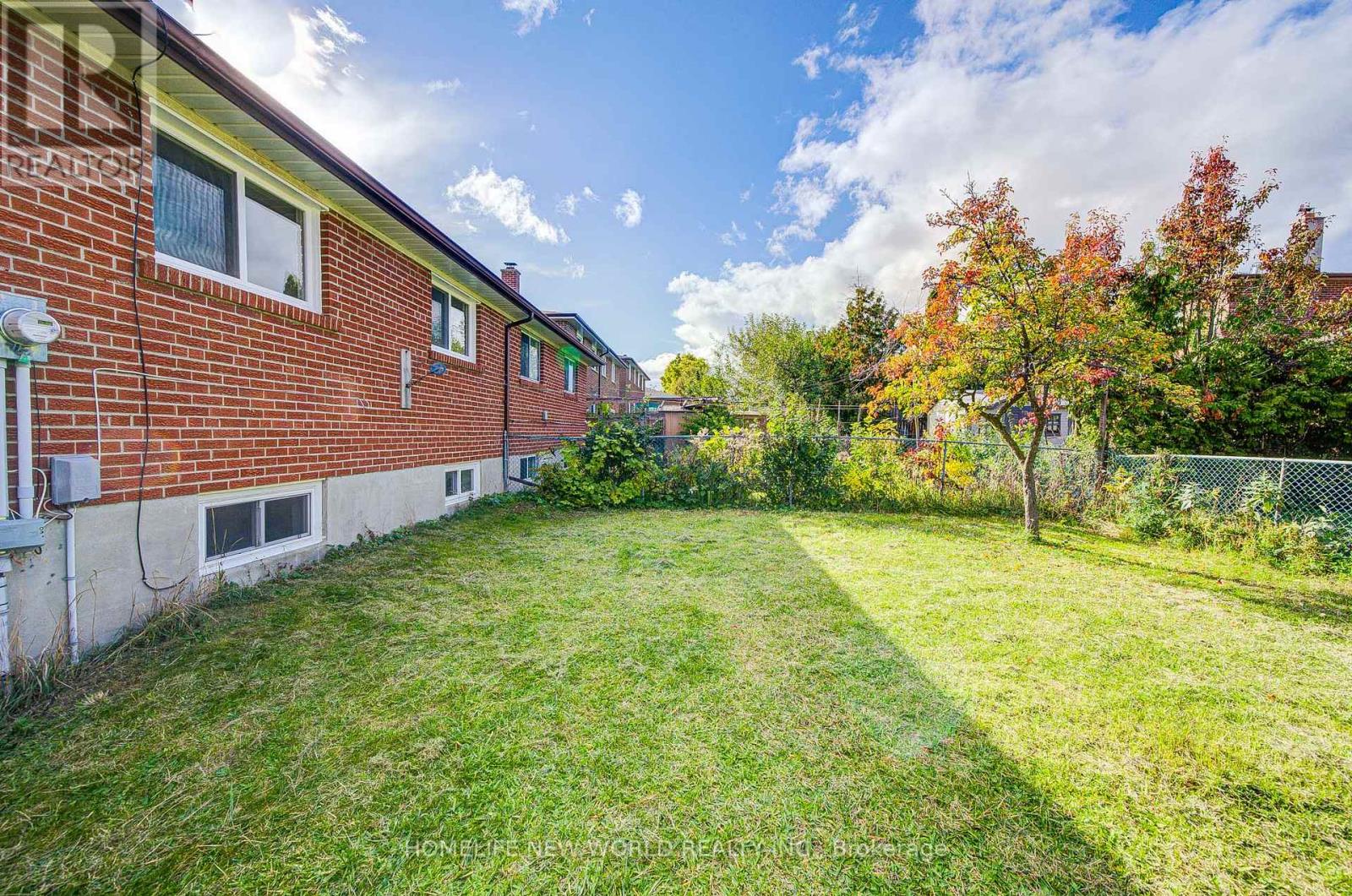86 Tuscarora Drive, Toronto, Ontario  M2H 2K3 - Photo 48 - C12479665