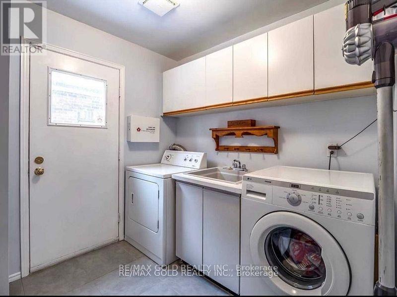 Upper - 40 Barr Crescent, Brampton, Ontario  L6Z 3E5 - Photo 14 - W12480219
