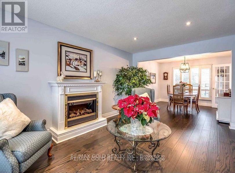 Upper - 40 Barr Crescent, Brampton, Ontario  L6Z 3E5 - Photo 9 - W12480219
