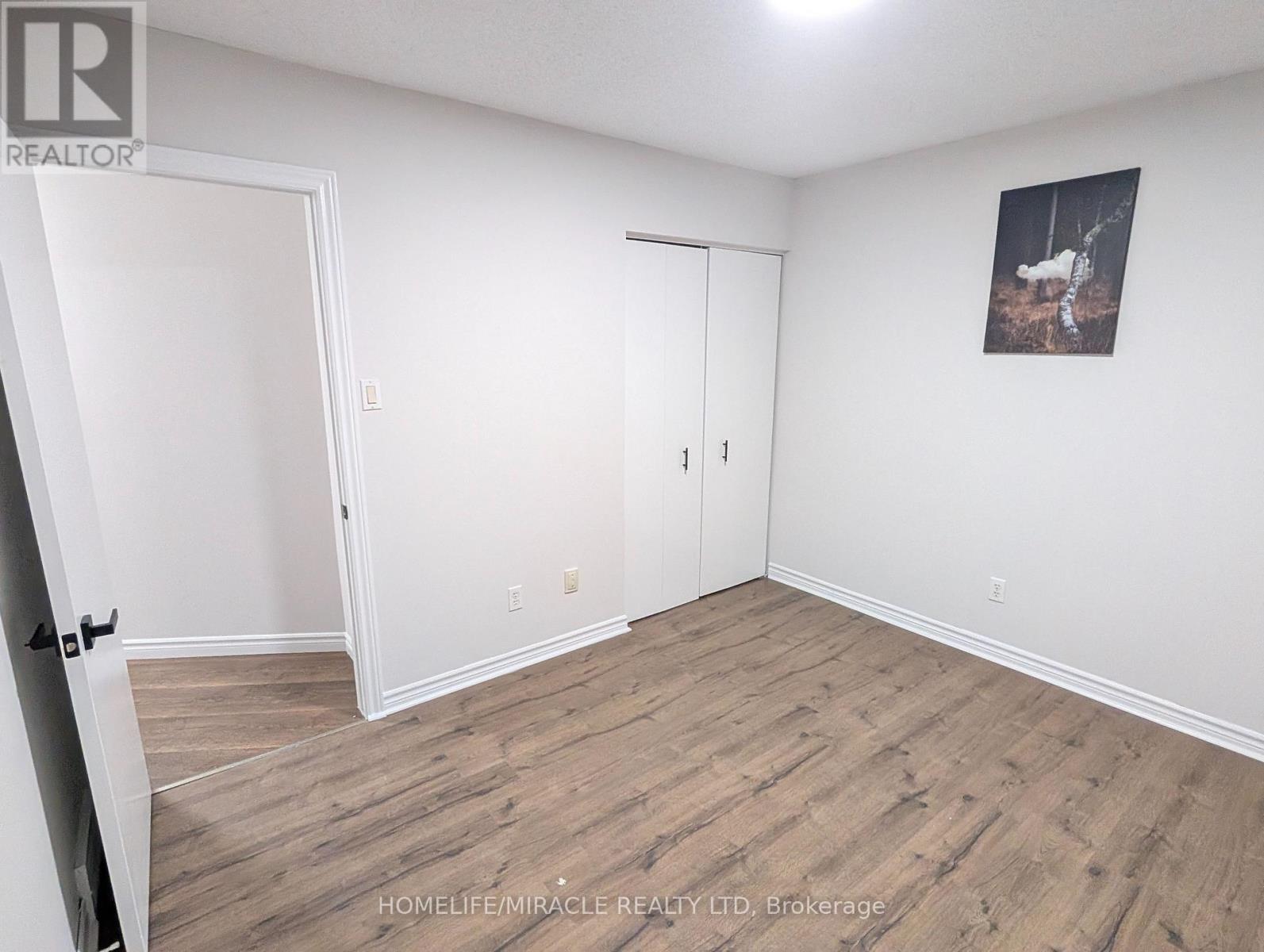 699 Classic Drive, London East, Ontario  N6W 5X1 - Photo 15 - X12481078