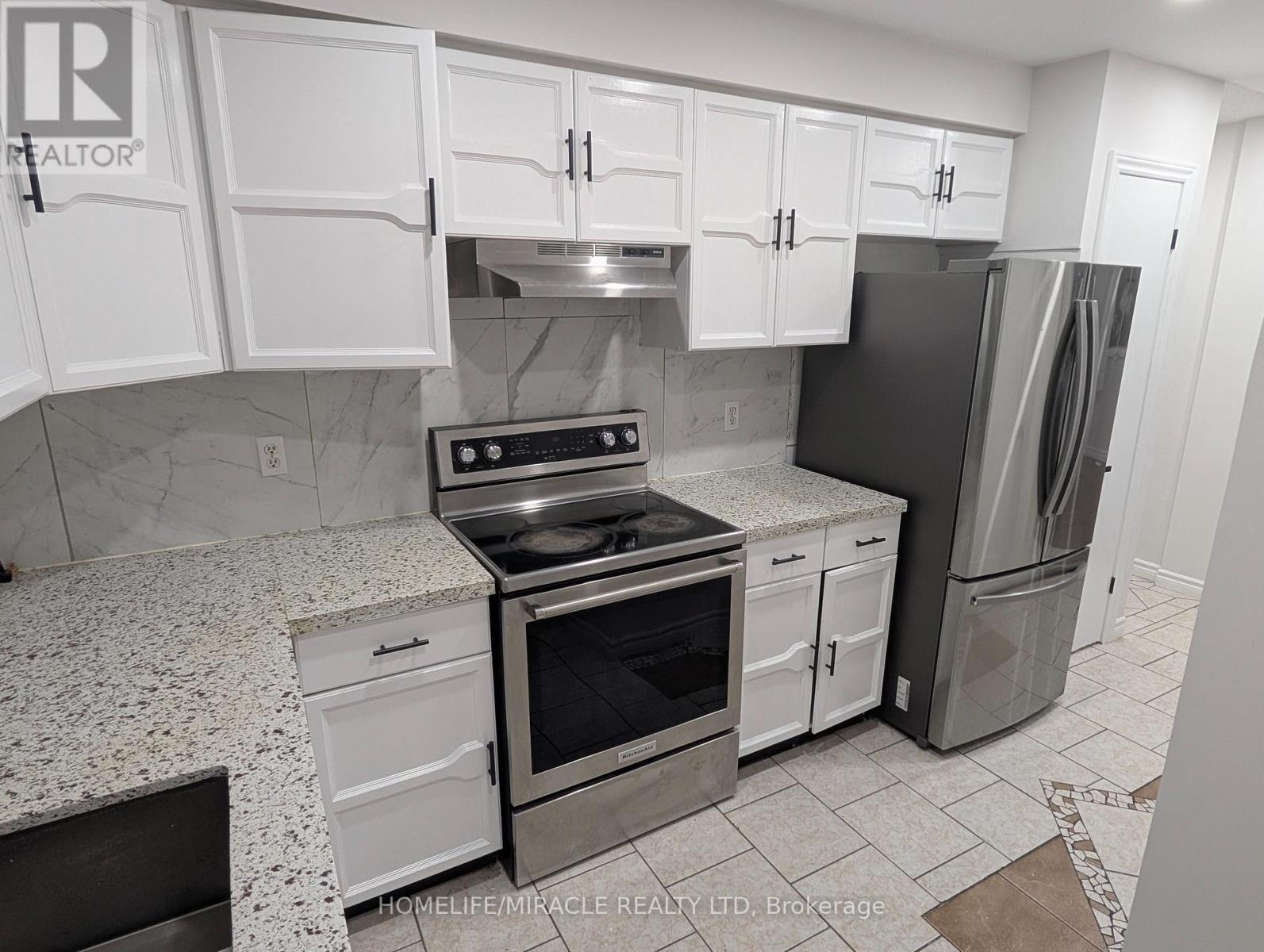 699 Classic Drive, London East, Ontario  N6W 5X1 - Photo 9 - X12481078