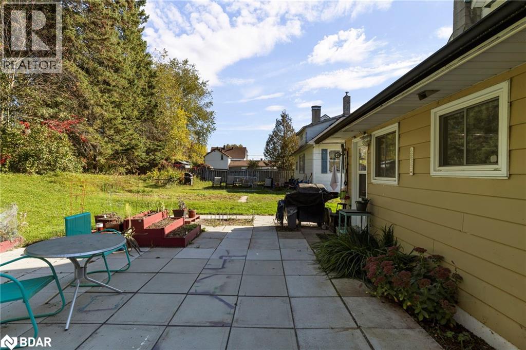 151 Huston Street, Burk's Falls, Ontario  P0A 1C0 - Photo 26 - 40774747