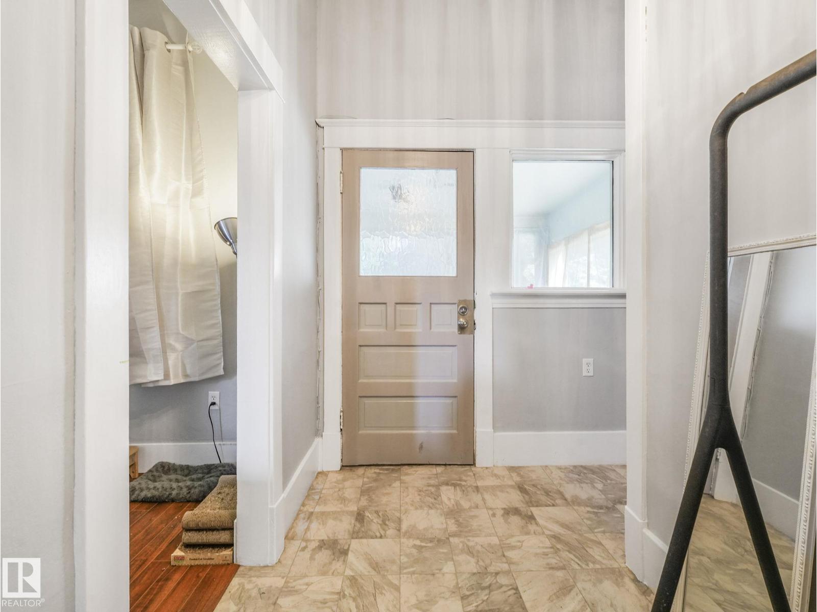 11408 81 St Nw, Edmonton, Alberta  T5B 2R6 - Photo 8 - E4451763