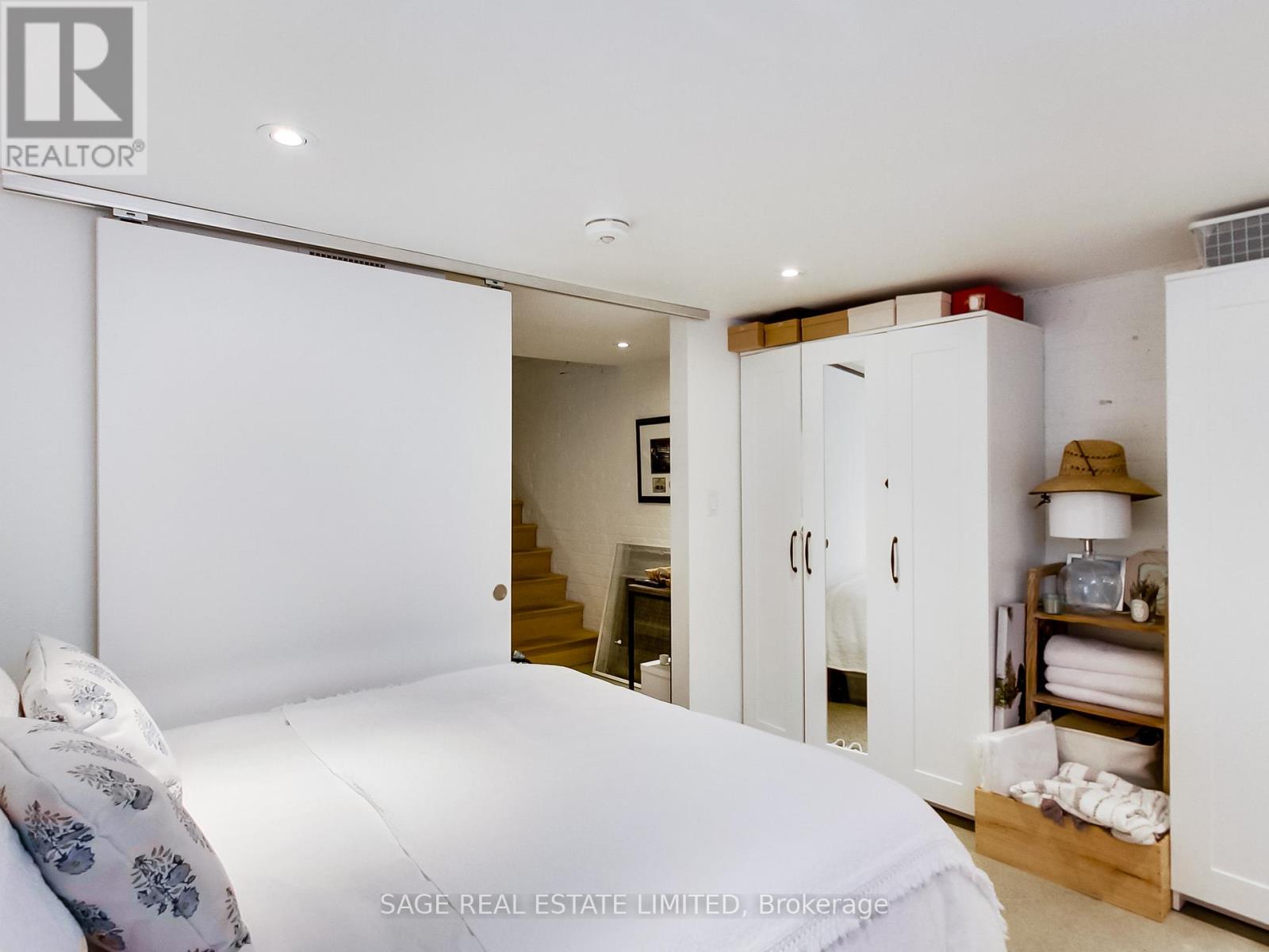 A (Main) - 39 Salisbury Avenue, Toronto, Ontario  M4X 1C5 - Photo 12 - C12481450