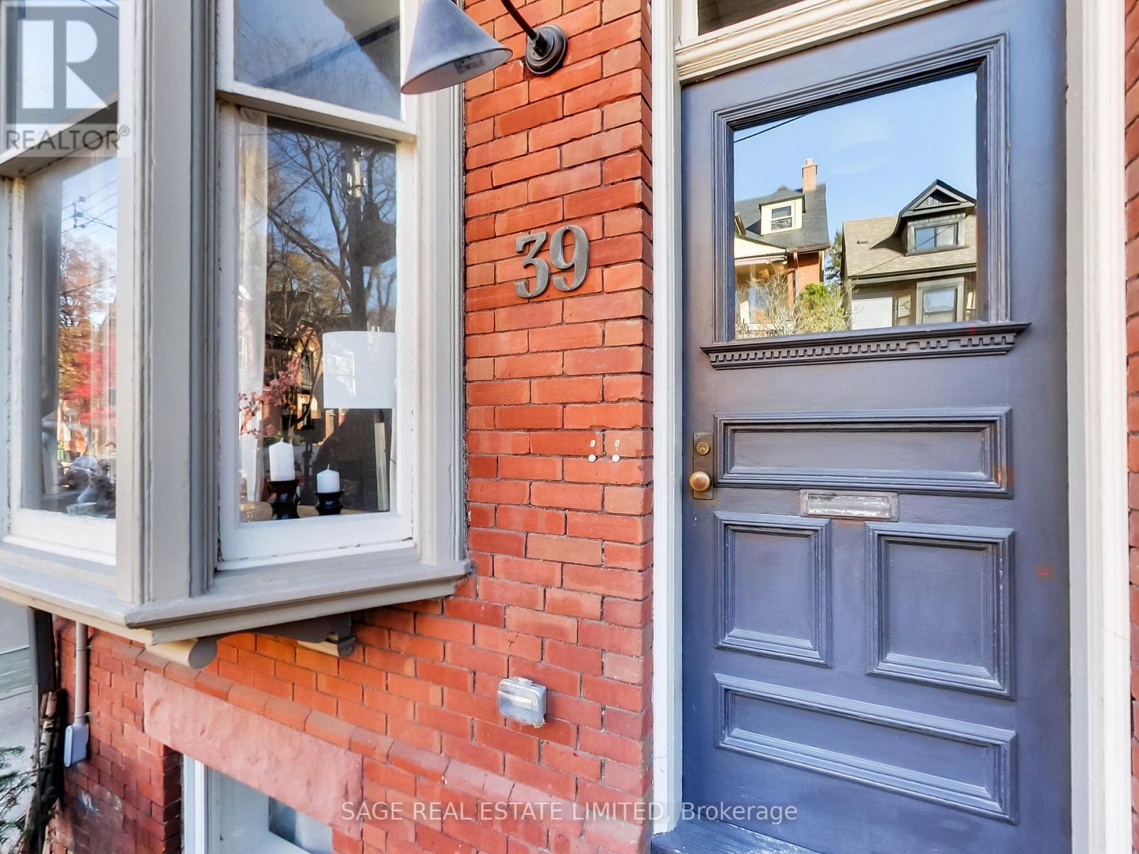 A (Main) - 39 Salisbury Avenue, Toronto, Ontario  M4X 1C5 - Photo 2 - C12481450