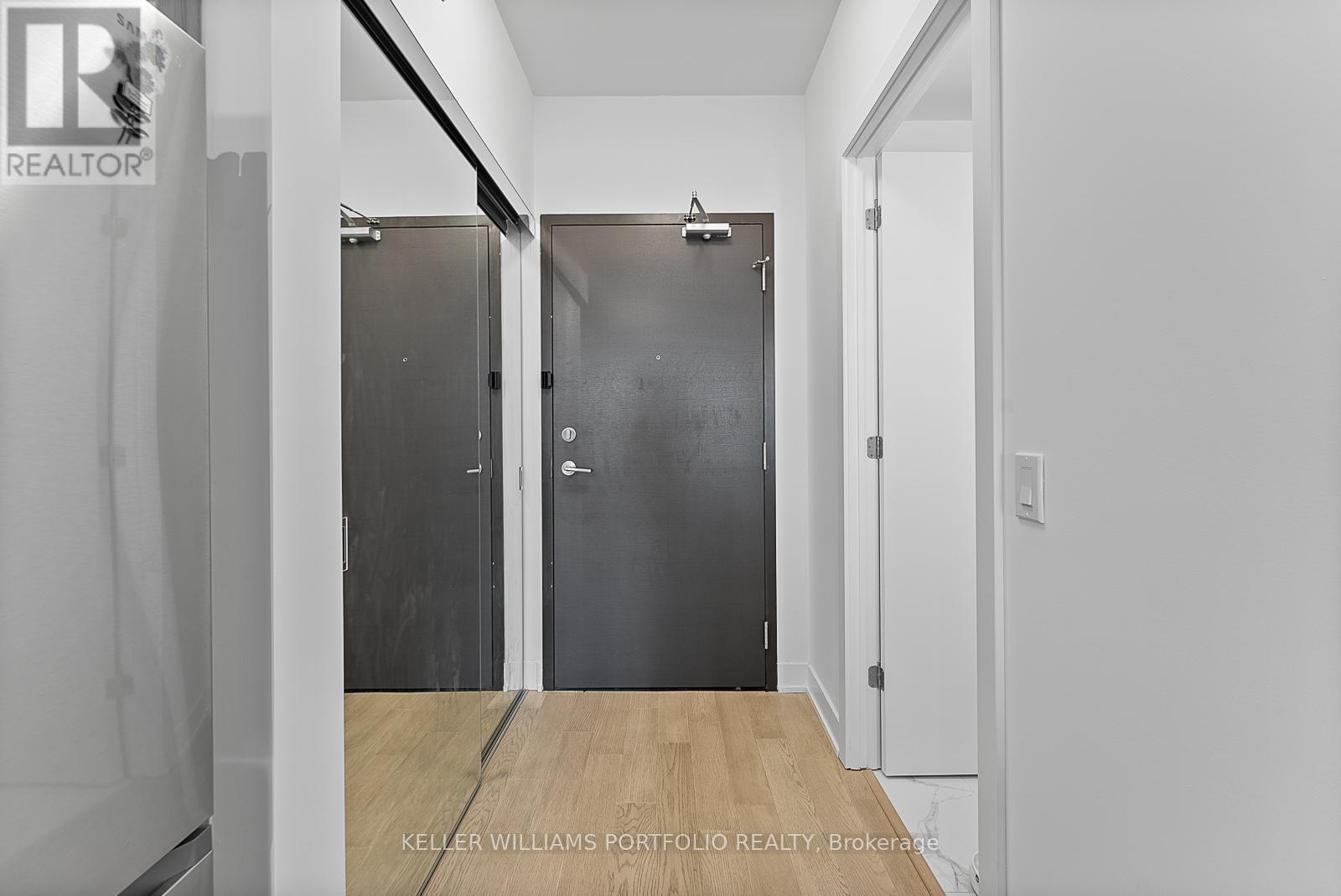 808 - 2 Teagarden Court, Toronto, Ontario  M2N 0L6 - Photo 3 - C12481488