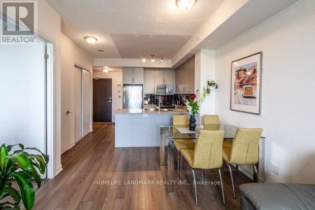704 - 60 Berwick Avenue, Toronto, Ontario  M5P 0A3 - Photo 3 - C12481506