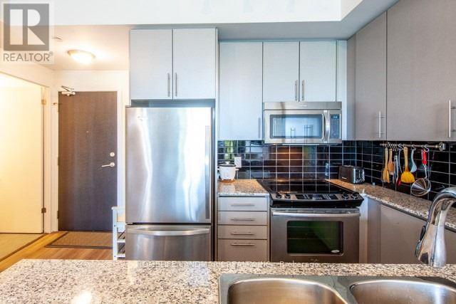 704 - 60 Berwick Avenue, Toronto, Ontario  M5P 0A3 - Photo 4 - C12481506