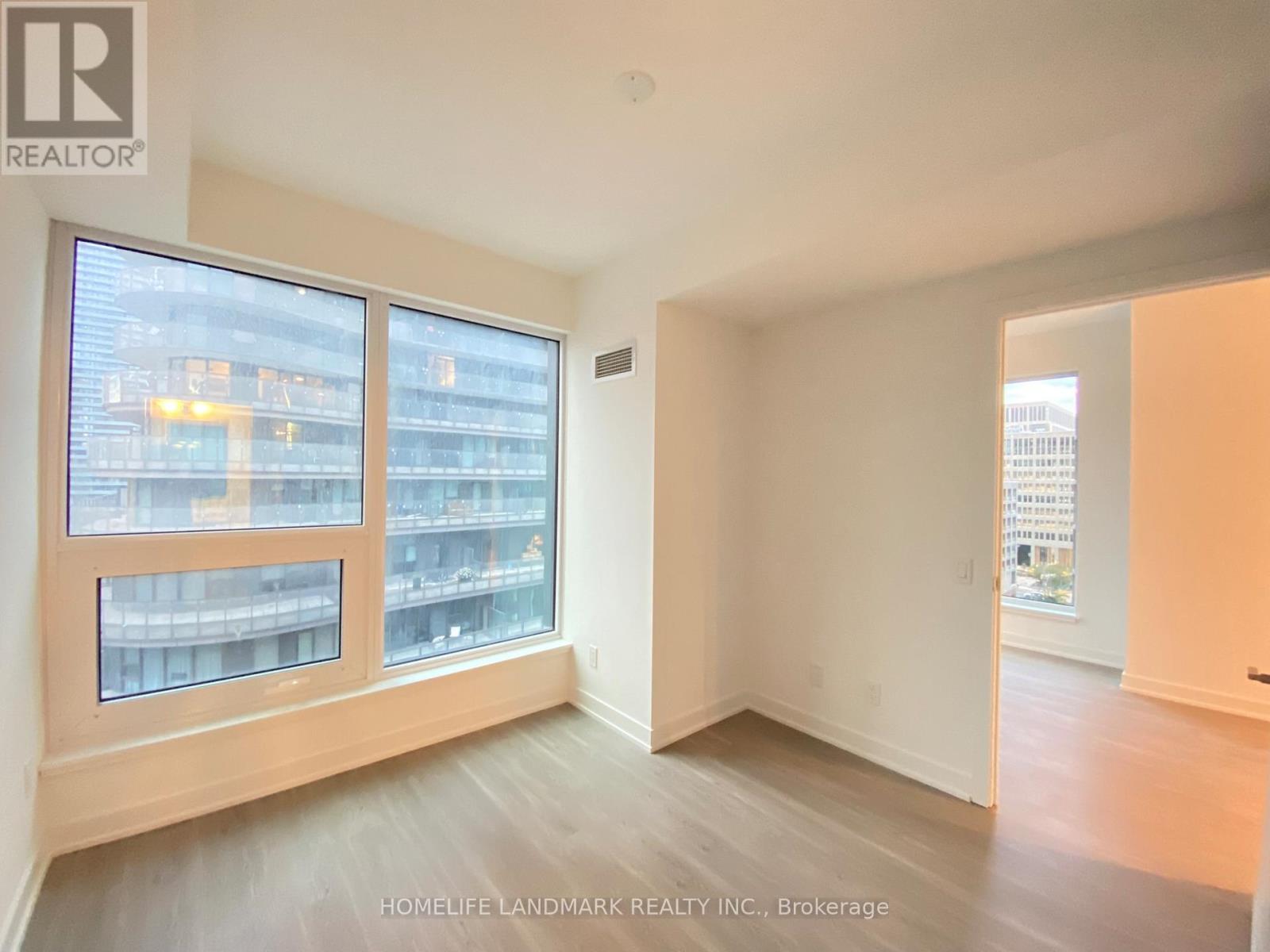 910 - 8 Wellesley Street W, Toronto, Ontario  M4Y 0J5 - Photo 13 - C12481523